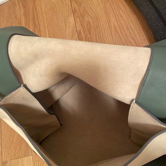 Celine all soft tote bag, in sage multi whit the mini pocket 100% Authentic - Picture 7 of 9